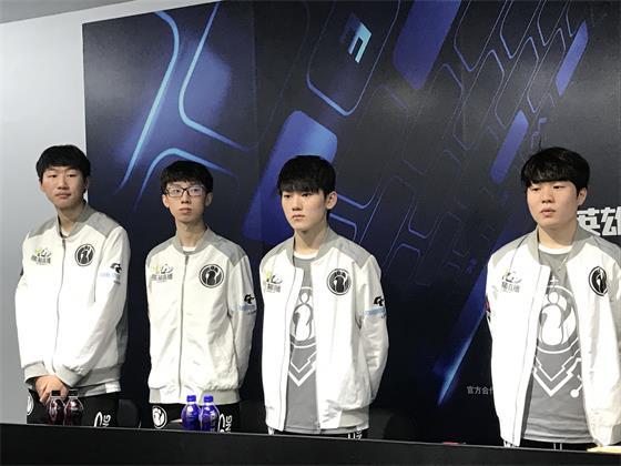 而是促使球 而是促使球