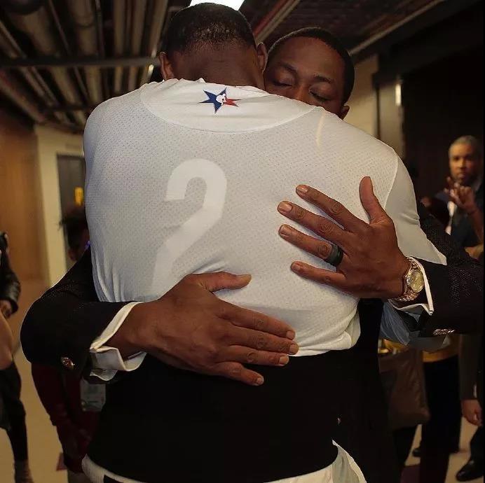 更多在中线 更多在中线